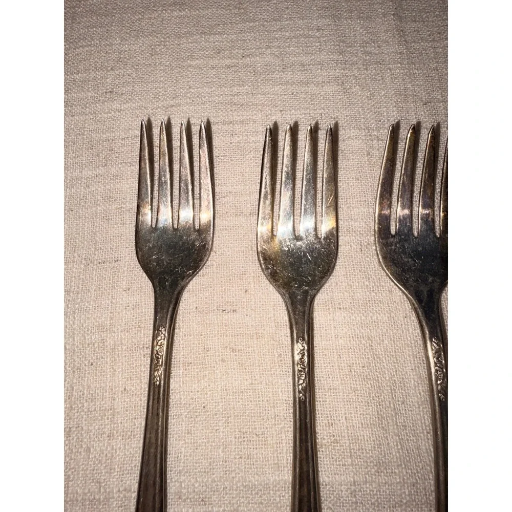 Belfry Silver Plate Salad Forks Set of 4 Vintage Floral Pattern Ornate Flatware